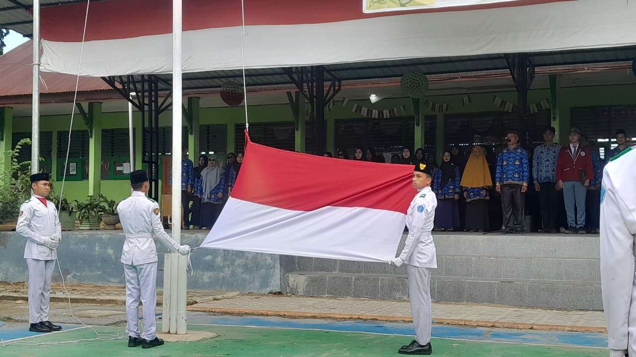 Upacara Memperingati Hari Sumpah Pemuda
